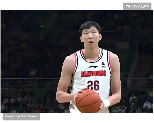 周琦与赞助商成功续约携手再度开启篮球新篇章 周琦与赞助商成功续约携手再度开启篮球新篇章