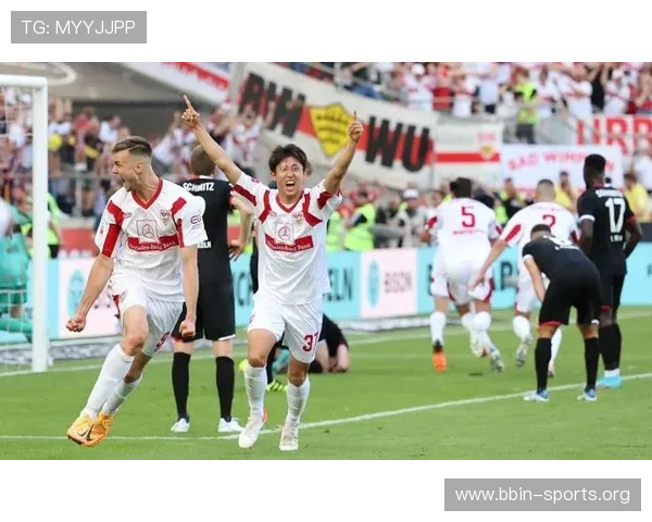 弗罗因德关心伊藤洋辉脚伤情况透露希望不至于严重