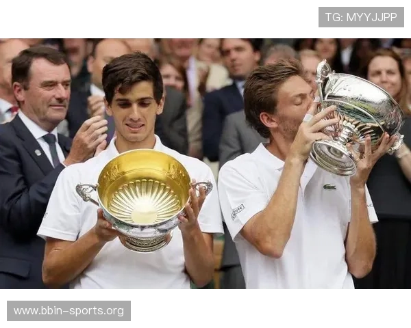 红土赛场见证传奇终章 2025法网完美落幕引发全球瞩目