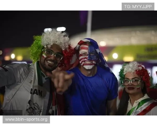 赛程击掌球迷绕场一周现场氛围炸裂激情四溢引爆全场热烈互动