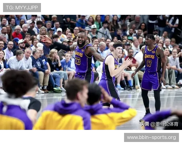 雷迪克执掌湖人赛季主场豪取二十八胜九负稳居联盟第三强势崛起姿